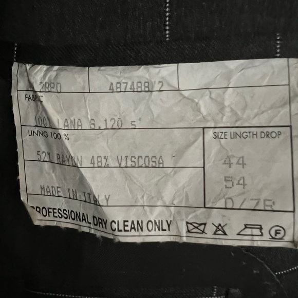 Yves Saint Laurent box suit - Picture 3 of 3